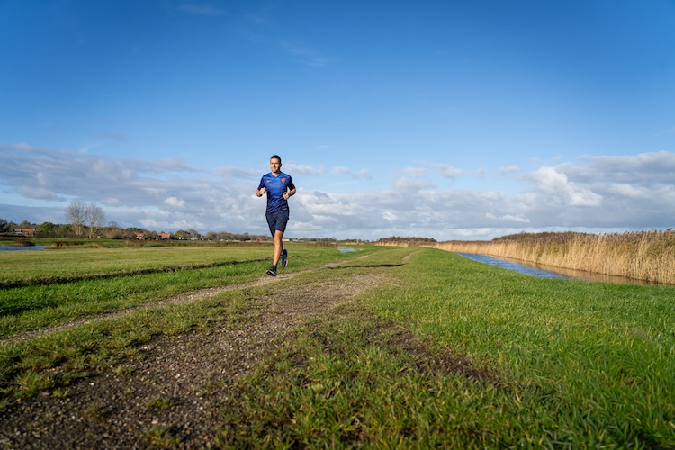 collega aan het hardlopen